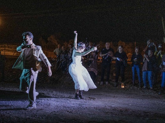 צפייה בהצגה