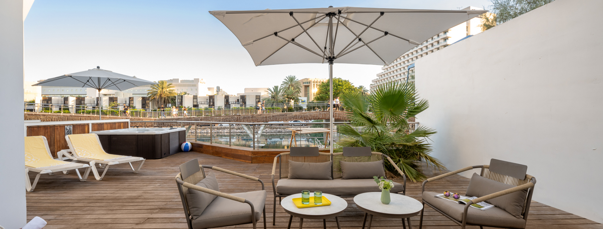 palmaroyal-executiv-garden-with-jacuzzi10706small-