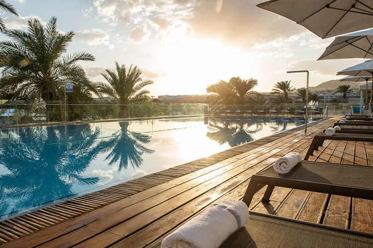 אסטרל מאריס - בריכת המלון